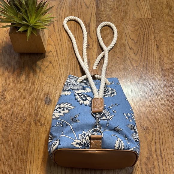 Relic blue floral backpack - Picture 4 of 5